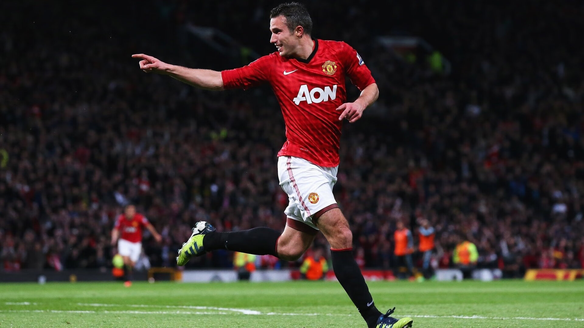 “马科斯·梅特罗:阿根廷美洲狮队的后防核心,突破性表现持续发力”