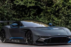 九游网游官网-1000元套餐成新生入学“标配”，家长质疑收费合理性